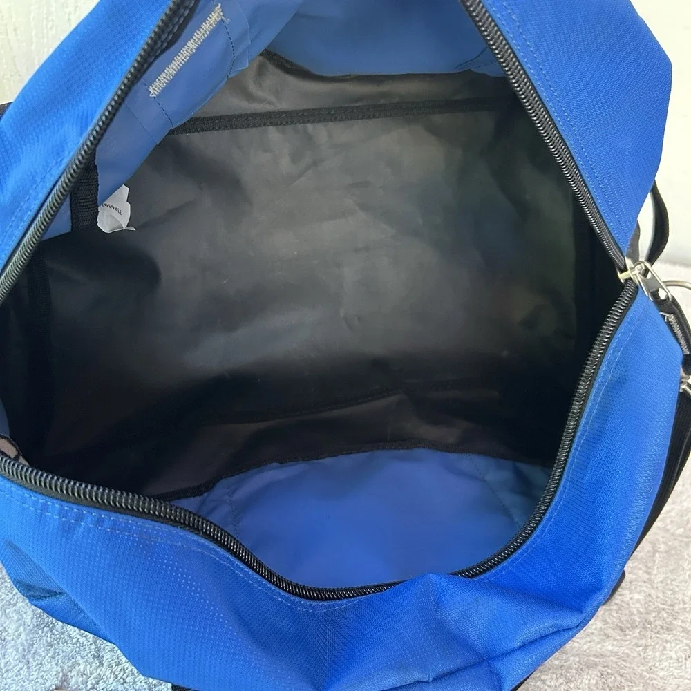OGIO Half Dome Blue Duffel Bag Gym Sports Travel Carry Wells Fargo Ski Cup EUC